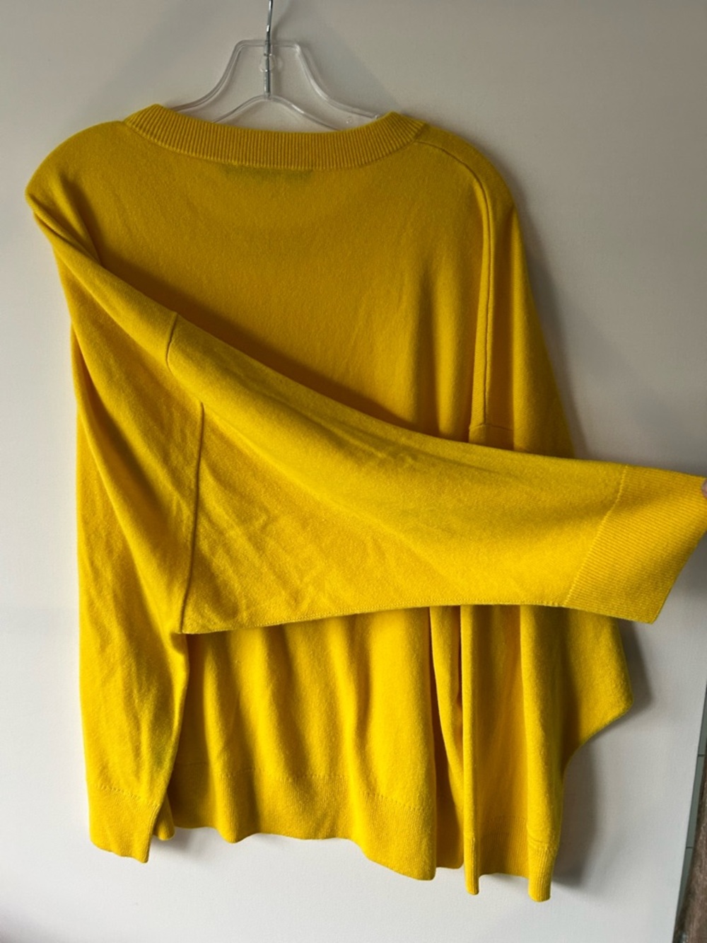 Jenni Kayne Sunny Yellow 100% cashmere Crewneck Sweater - Picture 4 of 9